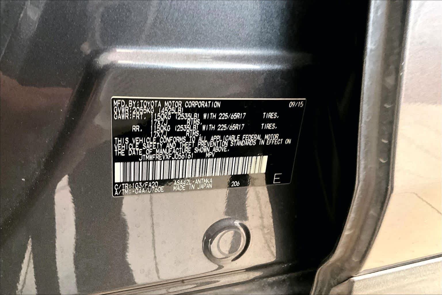 Used 2015 Magnetic Gray Metallic Toyota XLE image 31