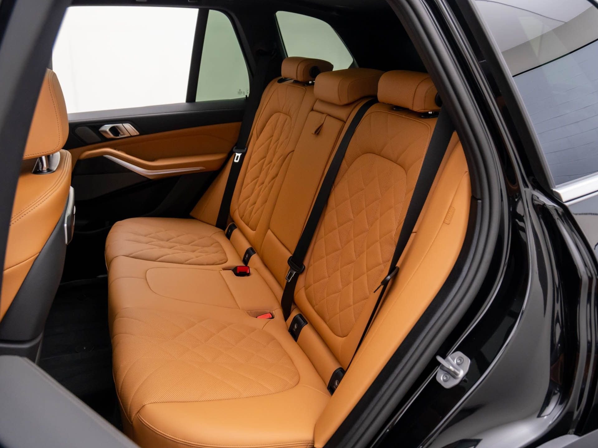 New 2026 Black Sapphire Metallic BMW xDrive40i image 19