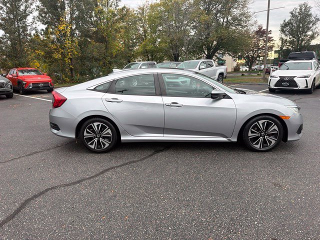 Used 2017  Honda EX-T image 3