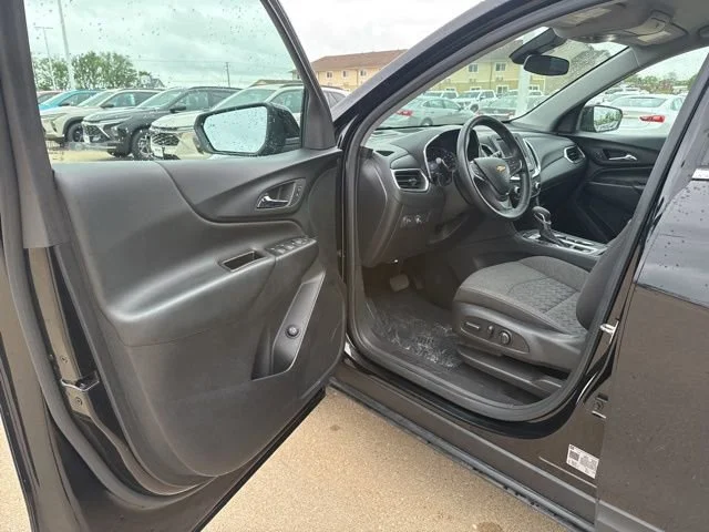 Used 2024 Mosaic Black Metallic Chevrolet LT image 9