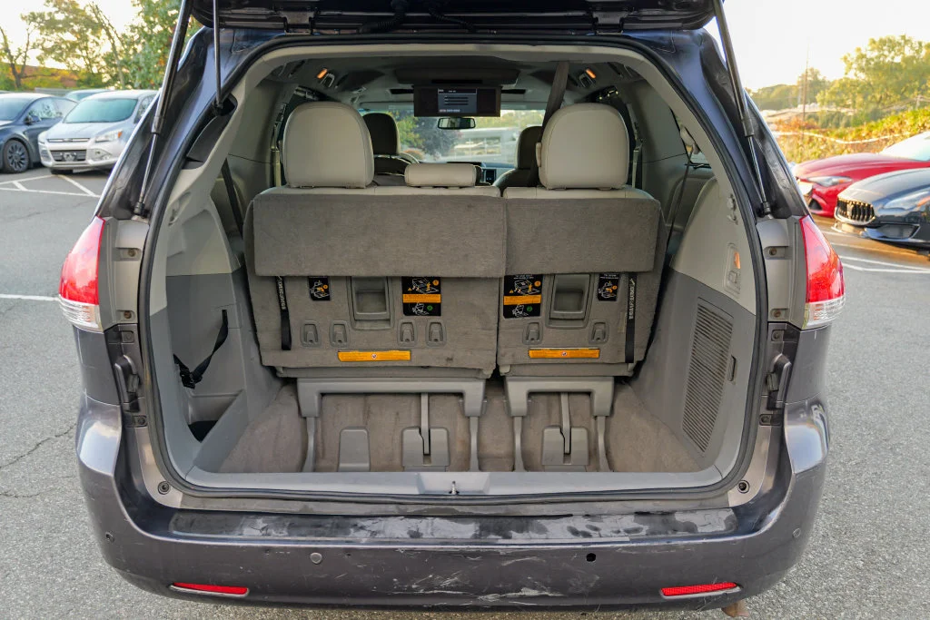 Used 2011 Predawn Gray Mica Toyota XLE image 55
