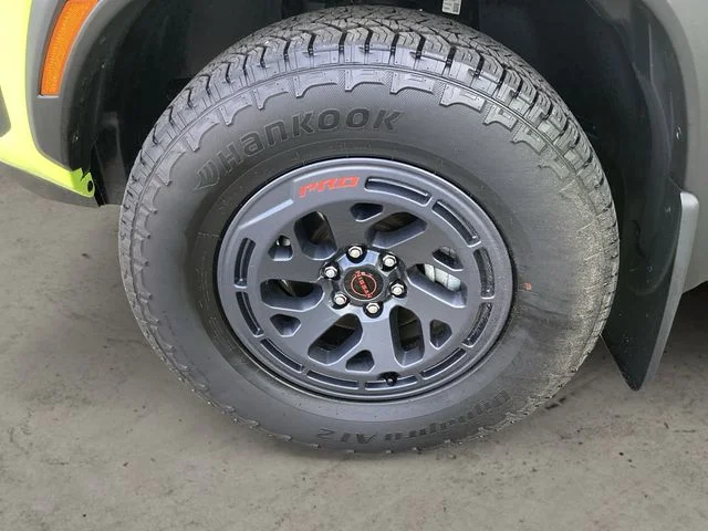 Used 2026 Citrus Strike Nissan PRO-4X image 14