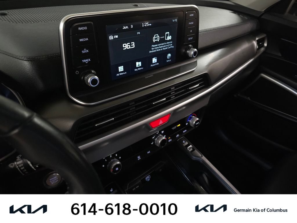 Used 2020 Black Kia S image 25