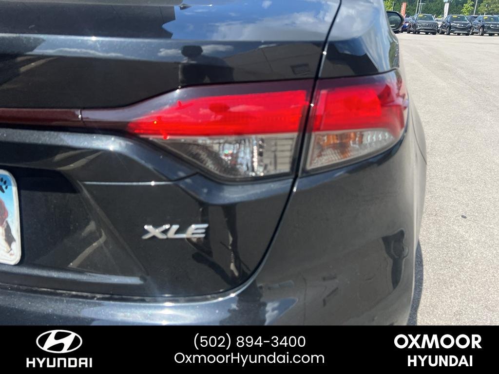 Used 2020 Black Sand Pearl Toyota XLE image 17