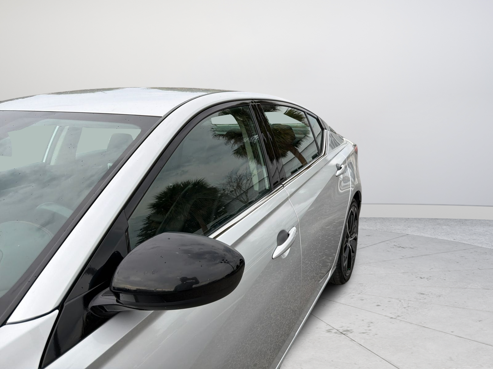 Used 2024 Silver Nissan 2.5 SR image 27