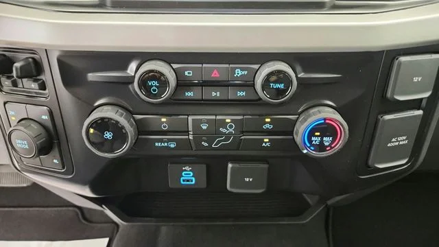 2026 Ford F-350 Super Duty XL - Photo 17