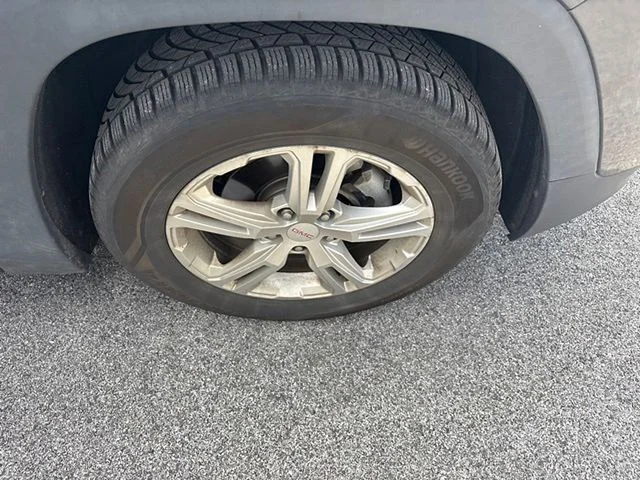 Used 2019 Gray GMC SLE image 12