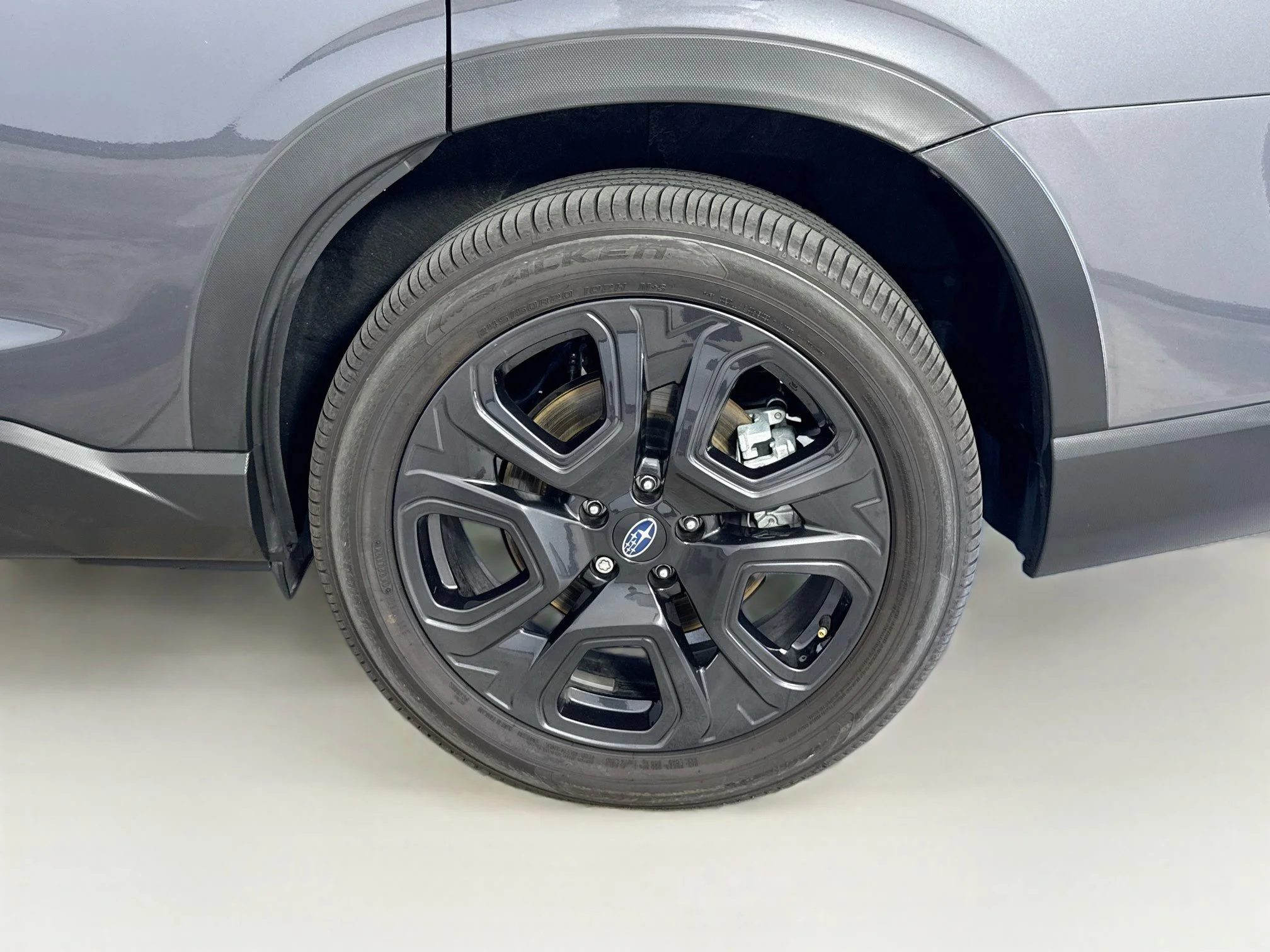 Used 2025 Gray Subaru Onyx Edition image 32