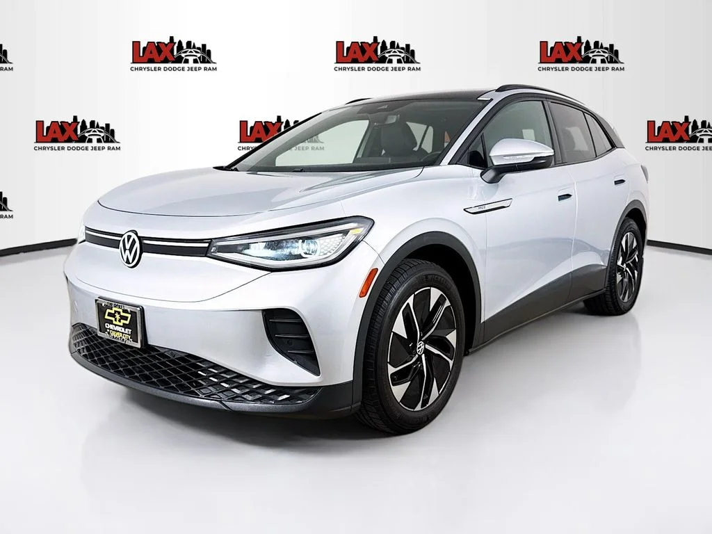 Used 2021 Silver Volkswagen Pro S image 3