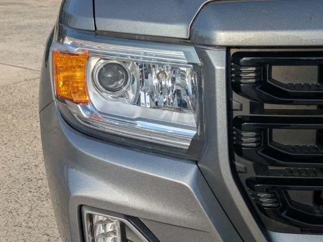 Used 2022 Gray GMC Elevation image 10