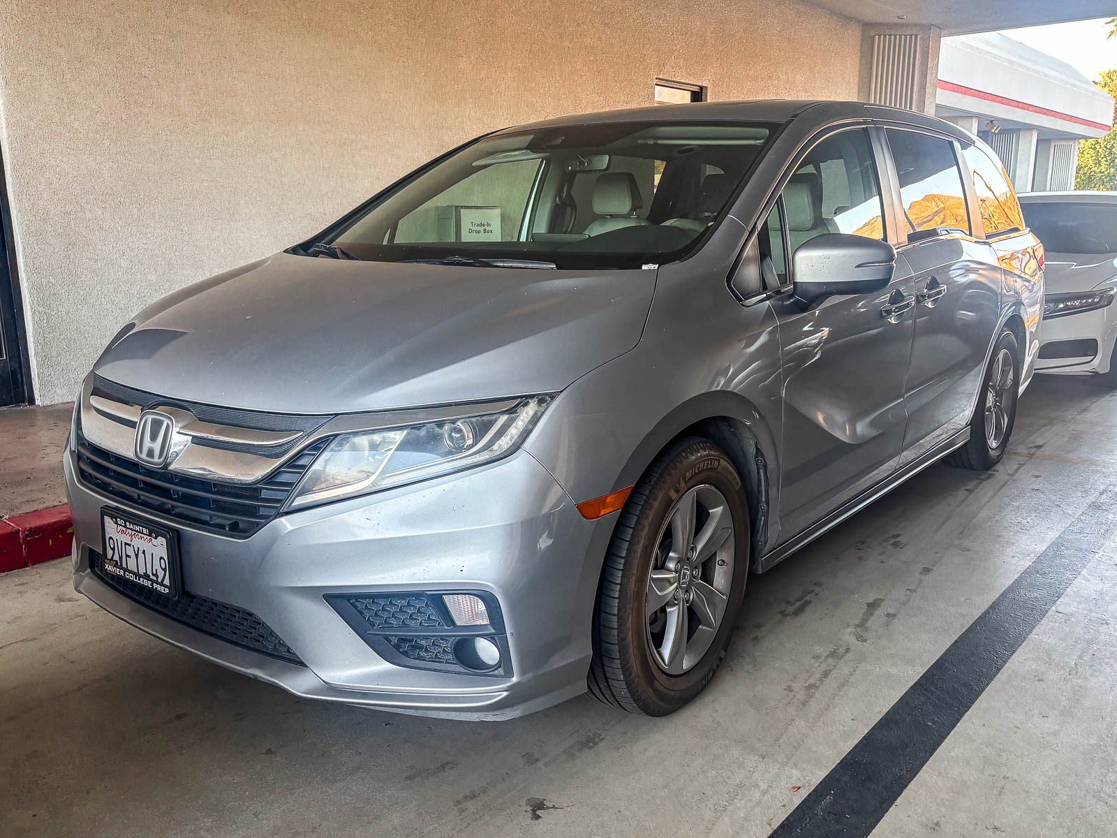 Used 2018  Honda EX-L image 2