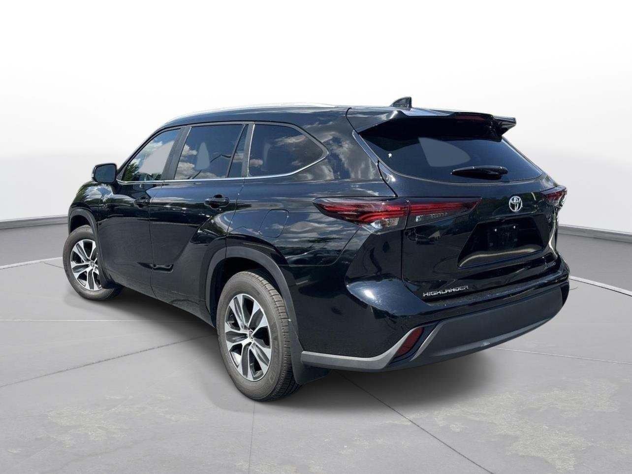 Used 2026 Midnight Black Metallic Toyota XLE image 8