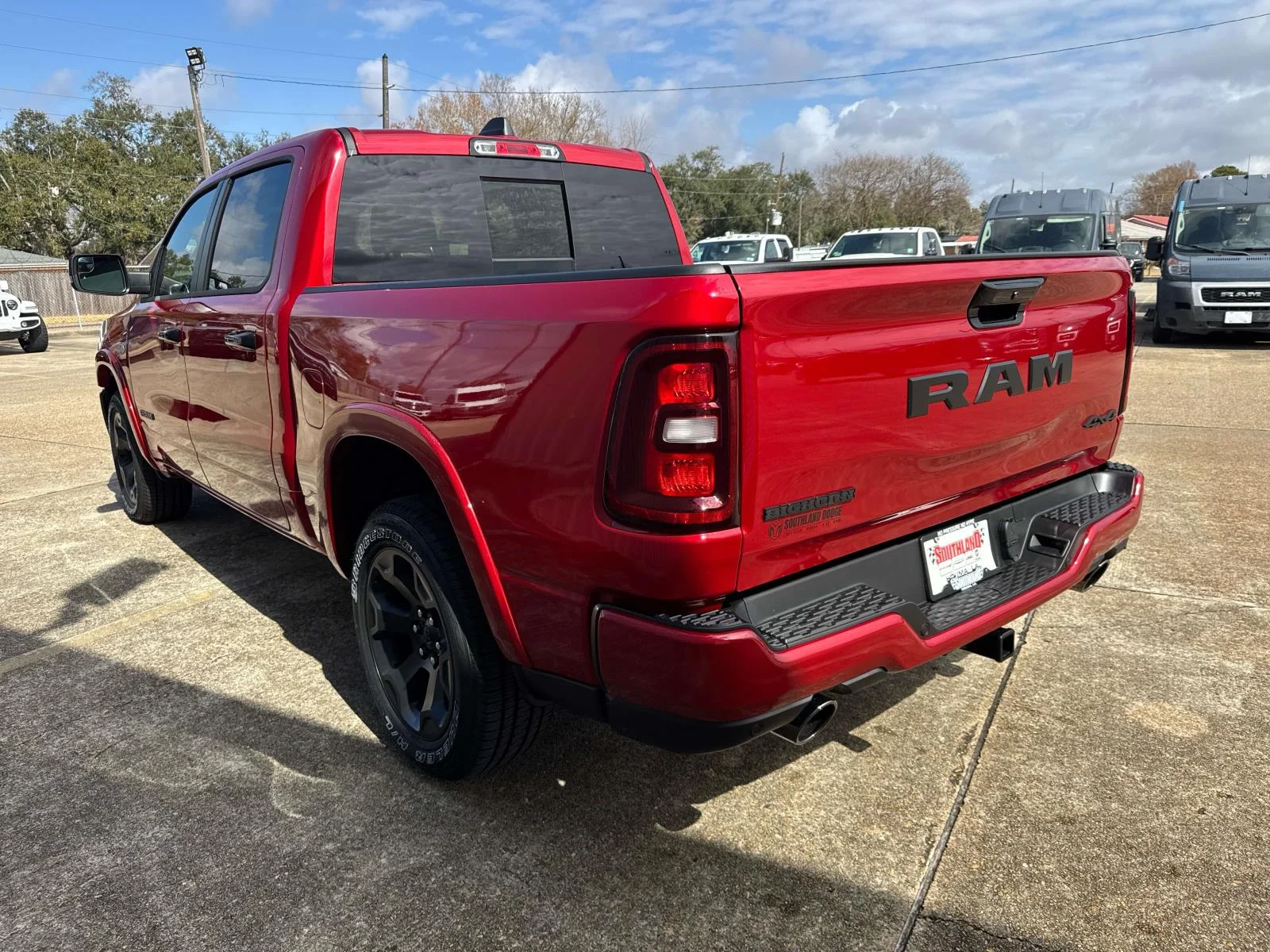 New 2026 Molten Red Pearl-Coat Exterior Paint RAM Big Horn image 4