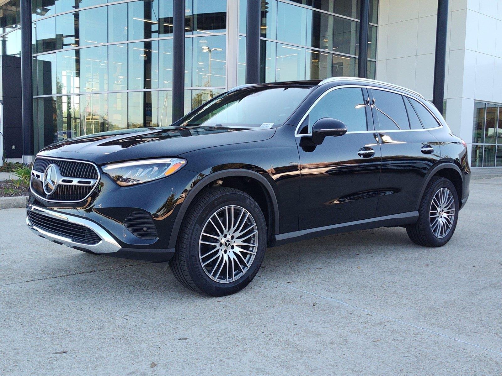 2026 Mercedes-Benz GLC Base