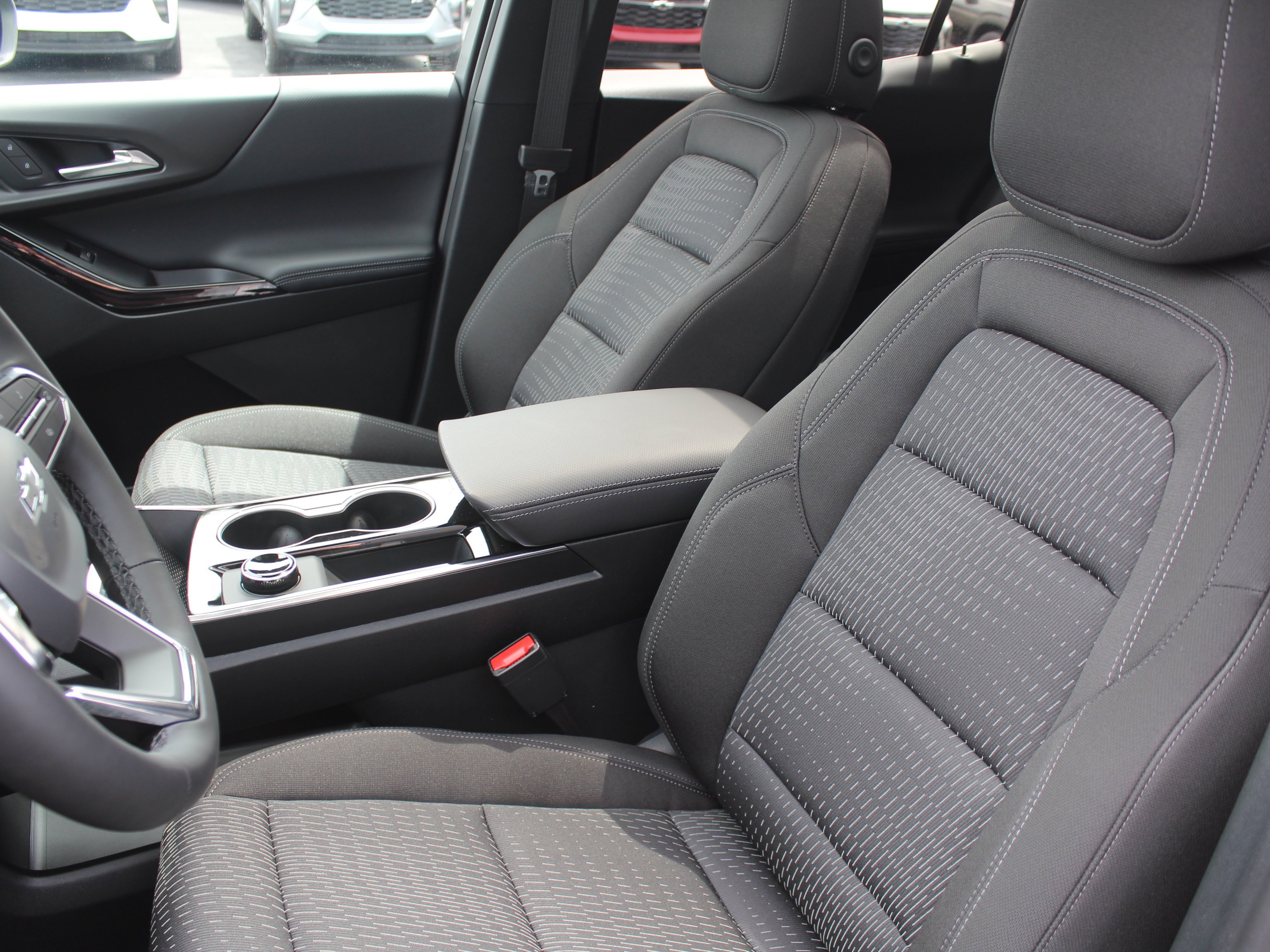 2026 Chevrolet Equinox LT - Photo 9