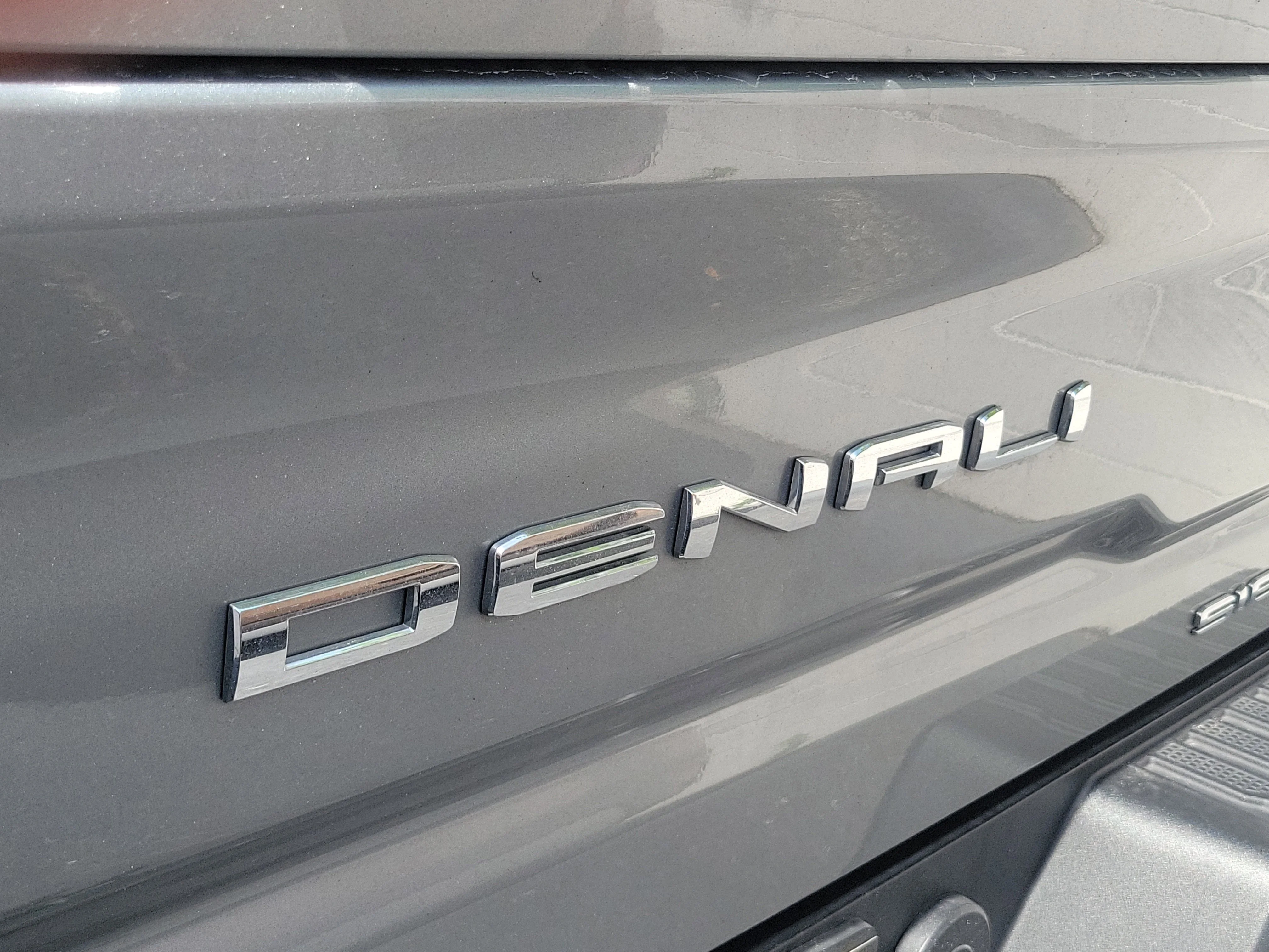 Used 2014 Iridium Metallic GMC SLE image 6