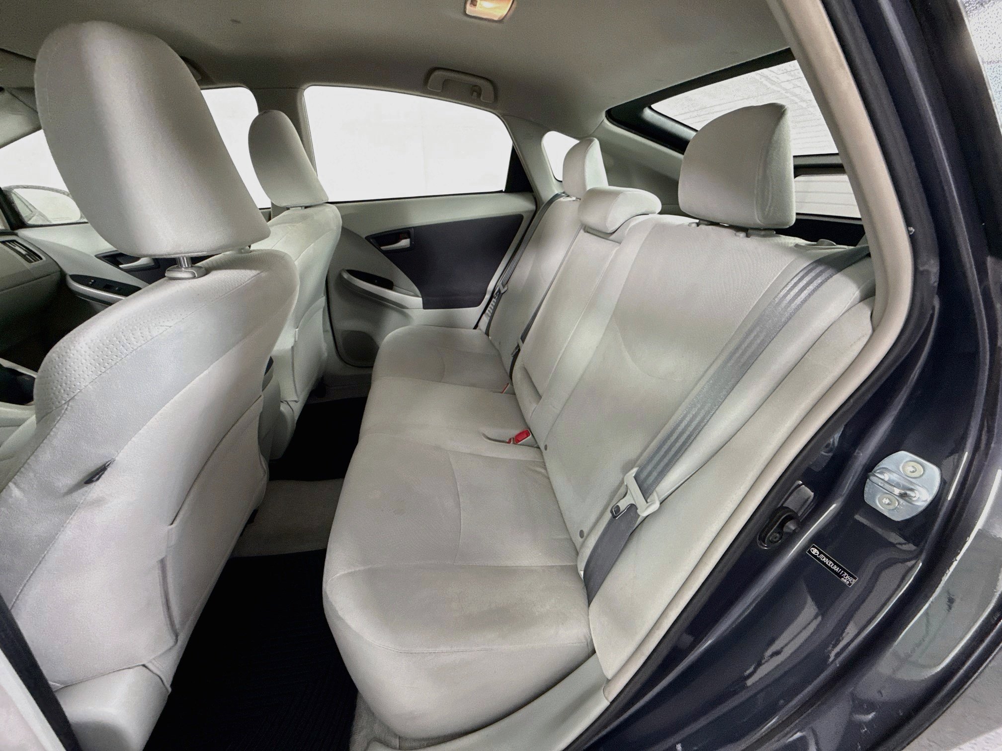 Used 2010 Winter Gray Metallic Toyota II image 21