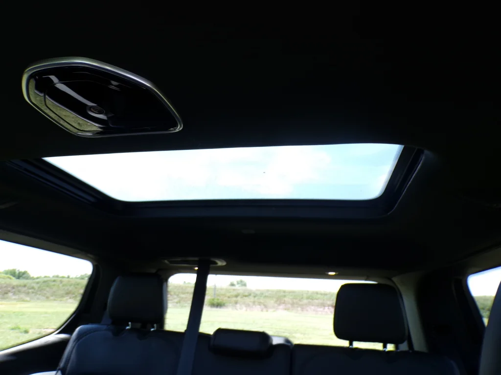 New 2026 Bright White Clearcoat Jeep Limited Altitude image 33