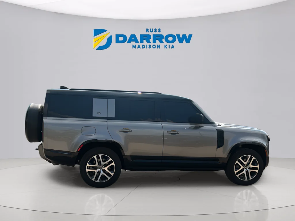 Used 2023 Gray Land Rover X-Dynamic SE image 6
