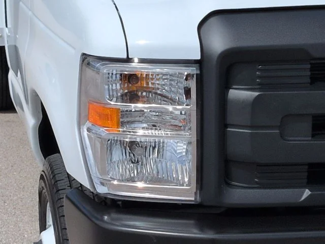 New 2027 Oxford White Ford E-450 DRW image 10