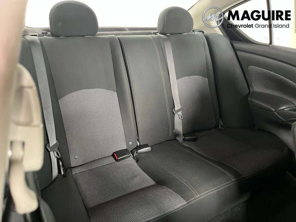 Used 2019 Red Nissan 1.6 SV image 30