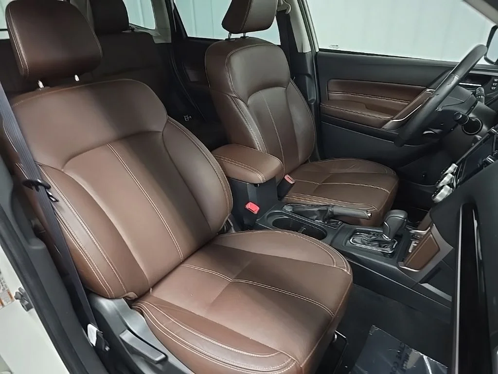 Used 2017 White Subaru 2.5i Touring image 18