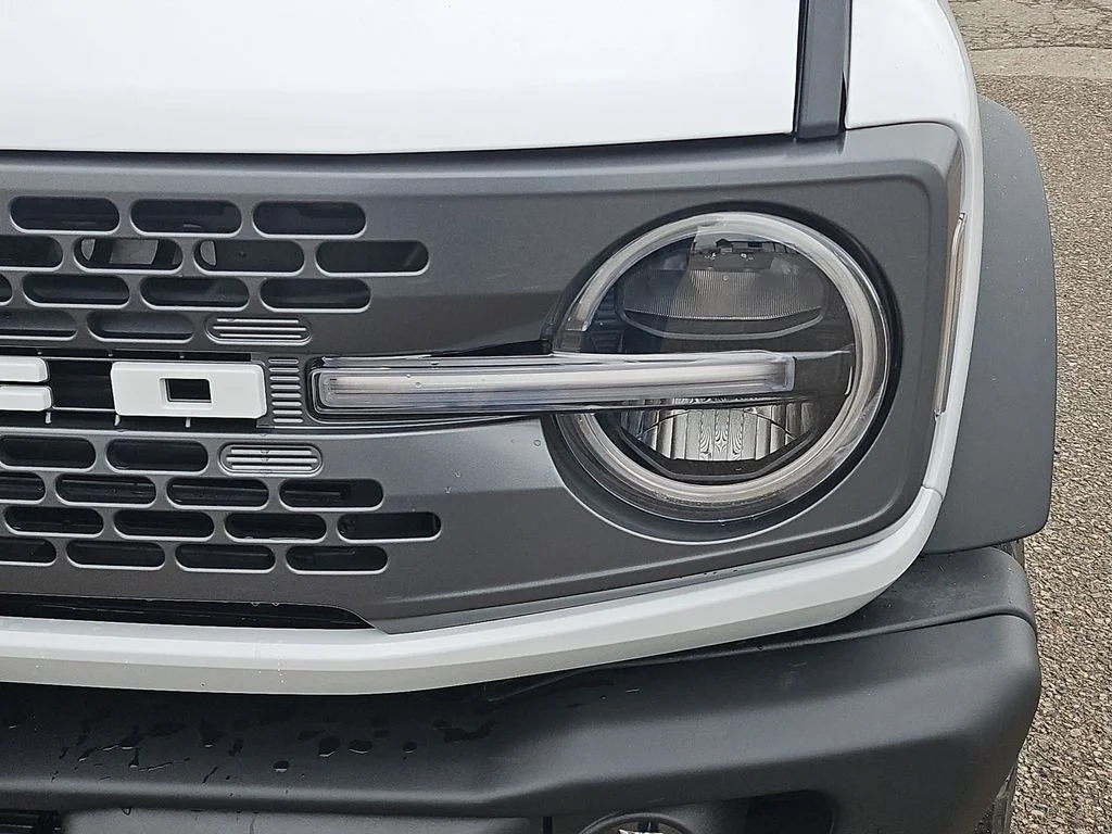 New 2025 Oxford White Ford Badlands® image 18