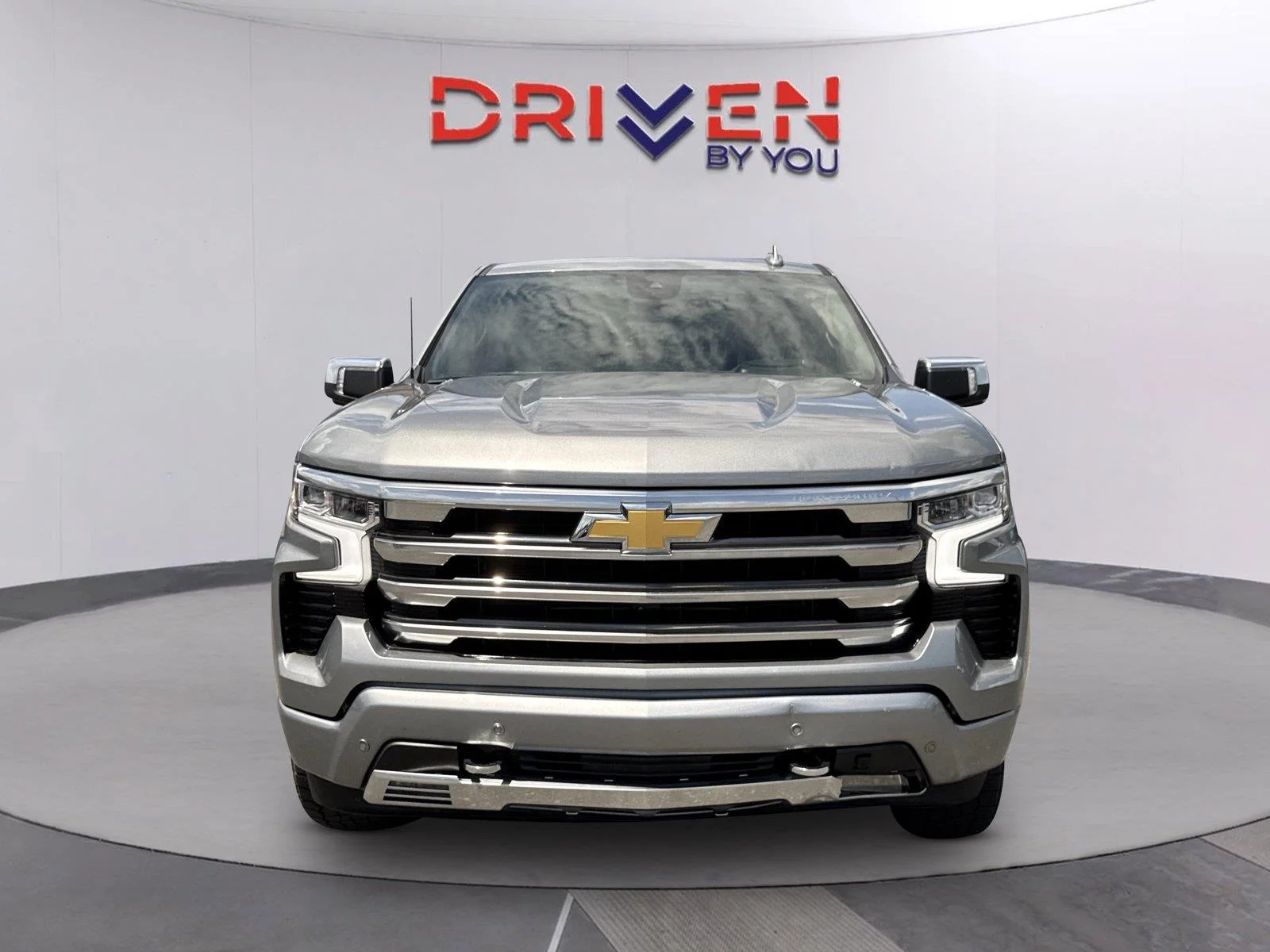Used 2025 Sterling Gray Metallic Chevrolet High Country image 9