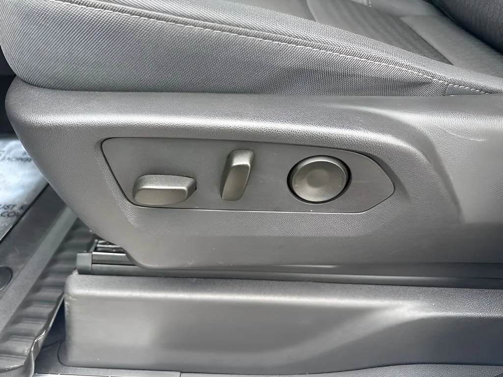 Used 2025 White Chevrolet LT Trail Boss image 10