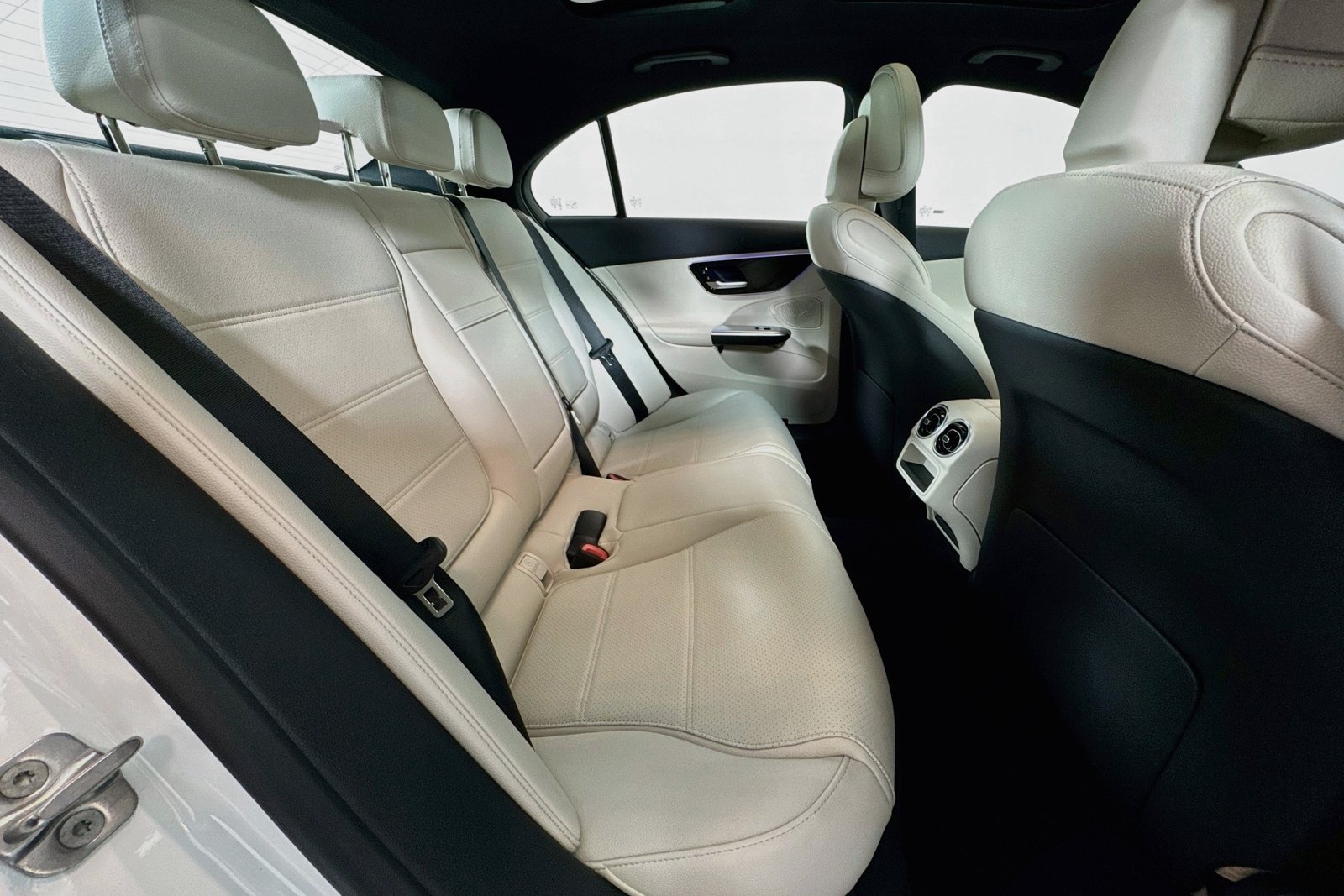 New 2026 Polar White Mercedes-Benz C 300 image 25