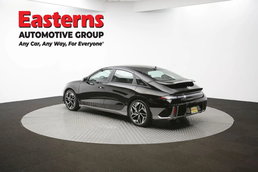 Used 2023 Black Hyundai SEL image 63