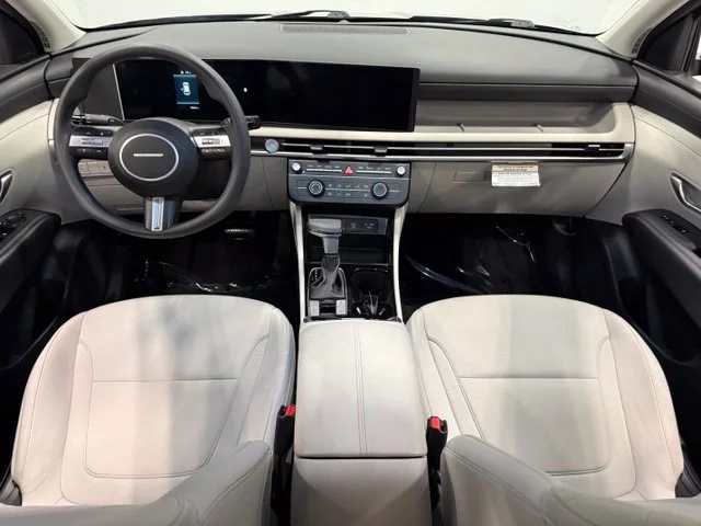 Used 2025 Black Hyundai SE image 28