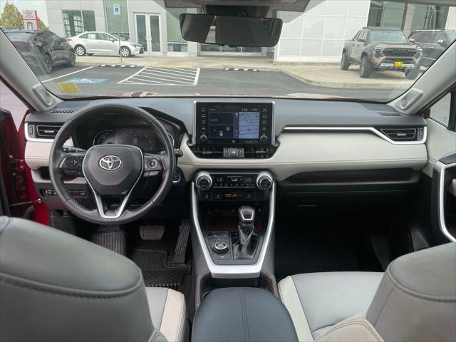 Certified Used 2021 RUBY FLARE PEARL Toyota  image 18
