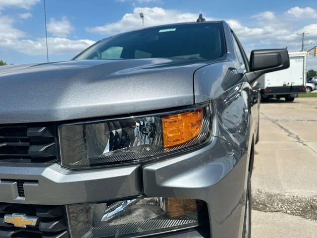 Used 2020 Gray Chevrolet Custom image 49