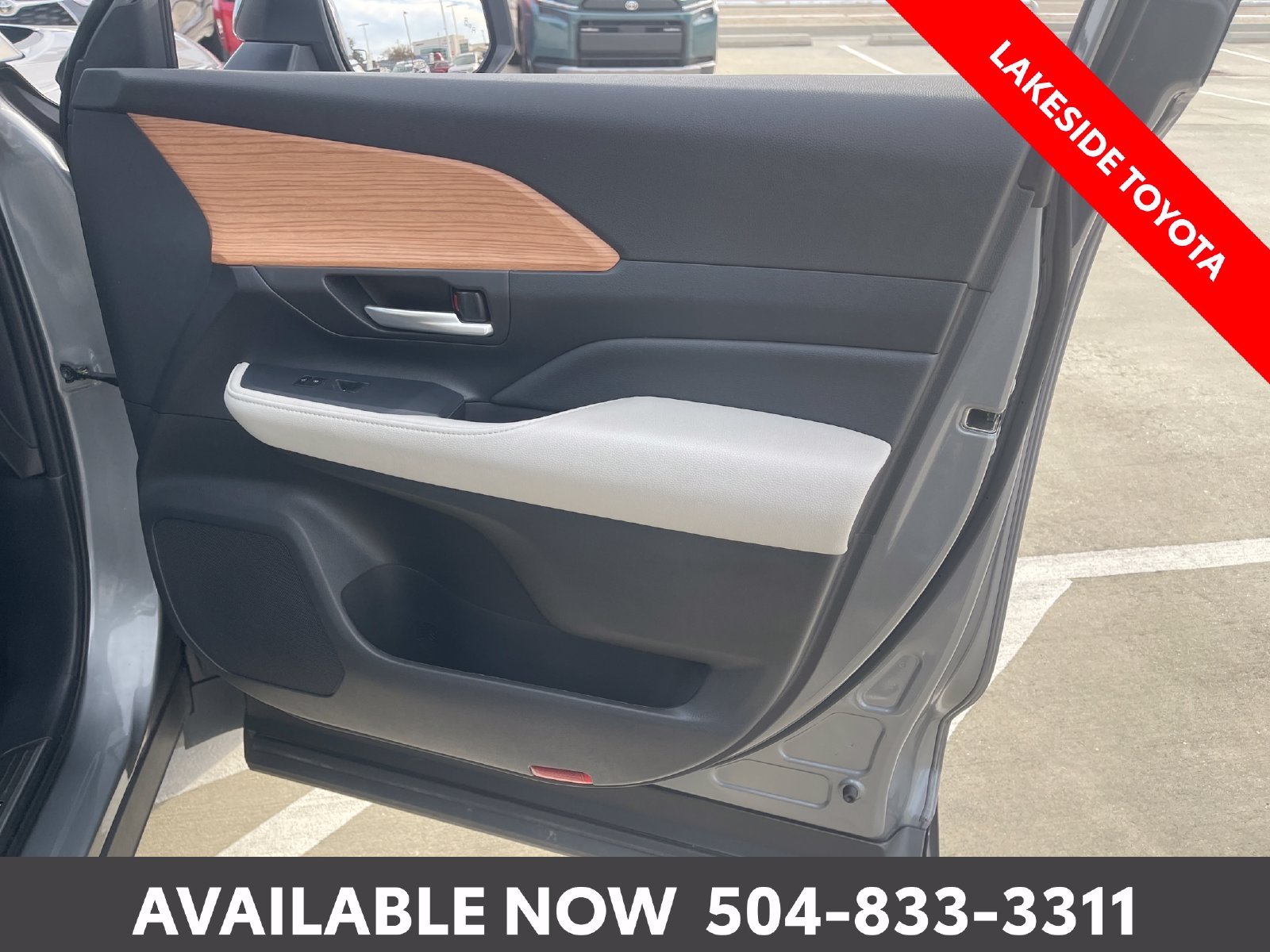 Certified Used 2025  Toyota Limited image 19
