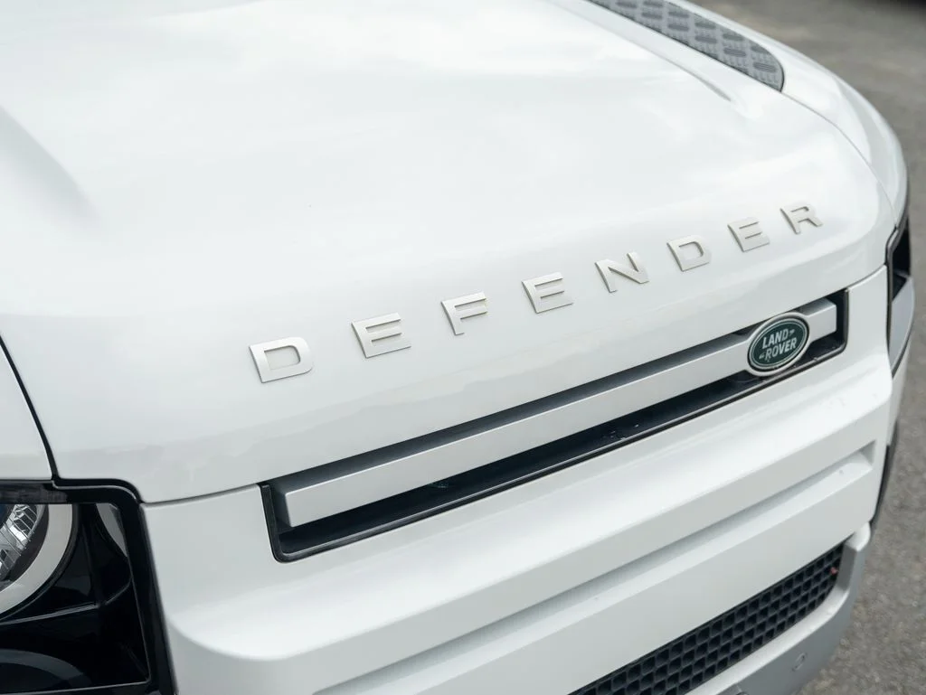 Used 2023 White Land Rover Standard image 15
