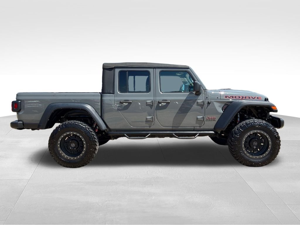 Used 2022 Gray Jeep Mojave image 7