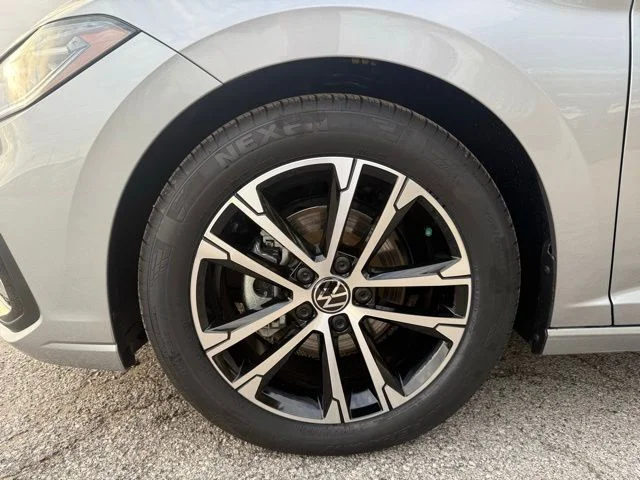 2026 Volkswagen Jetta Sport - Photo 8