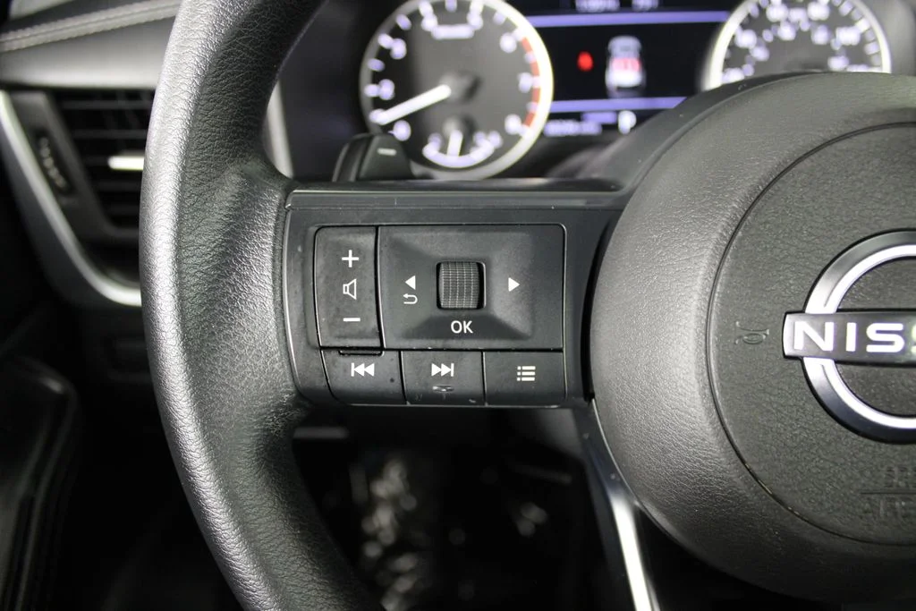 2024 Nissan Rogue SV - Photo 25