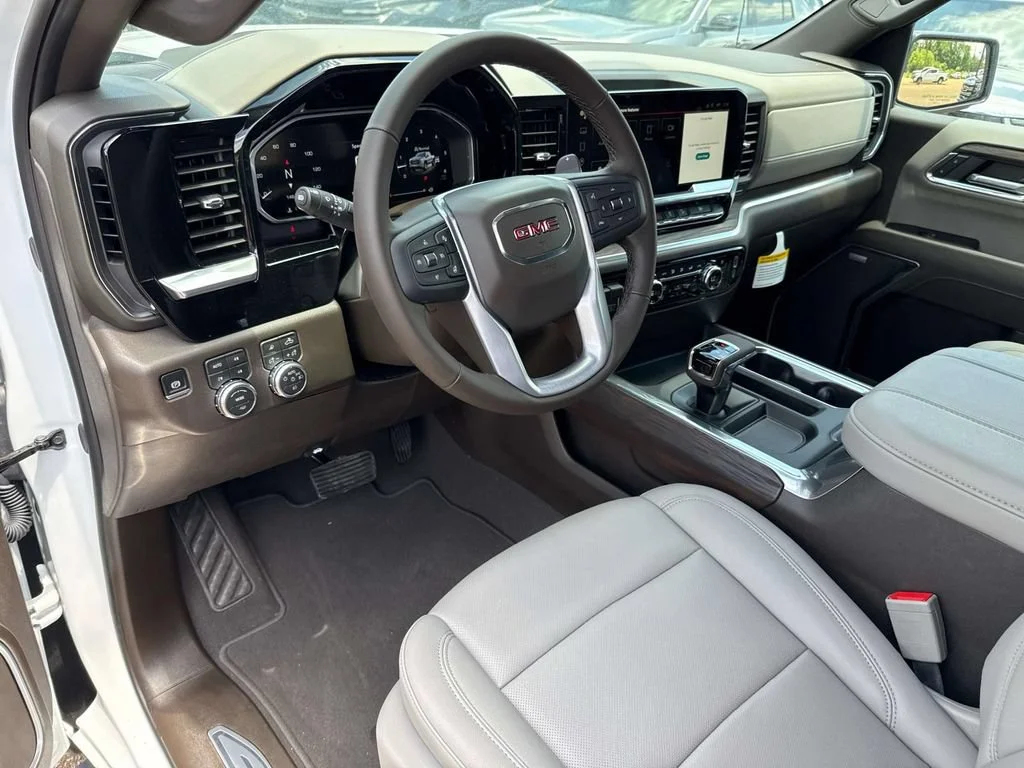2026 GMC Sierra 1500 SLT - Photo 39