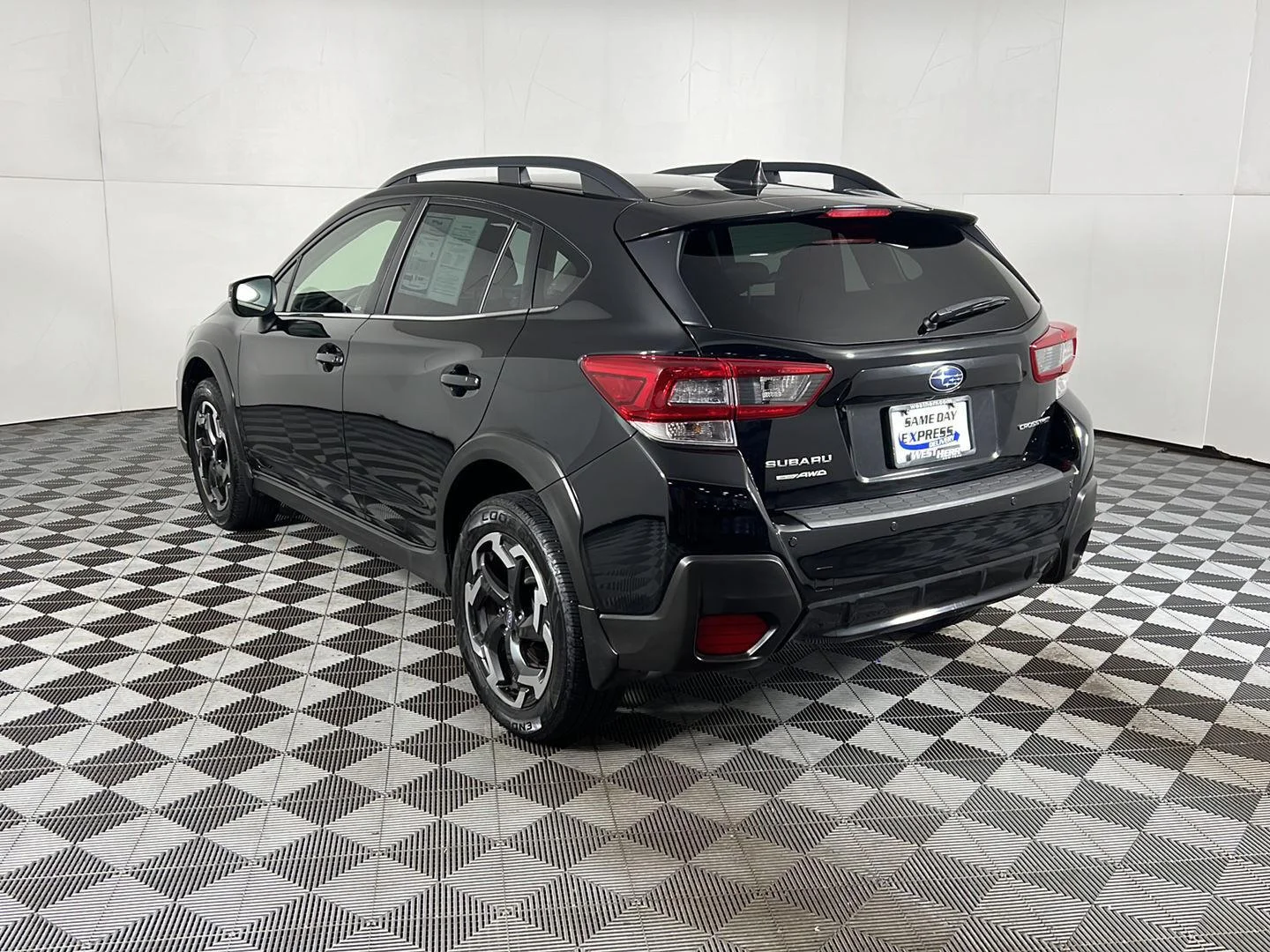 Used 2023 Crystal Black Silica Subaru Limited image 27