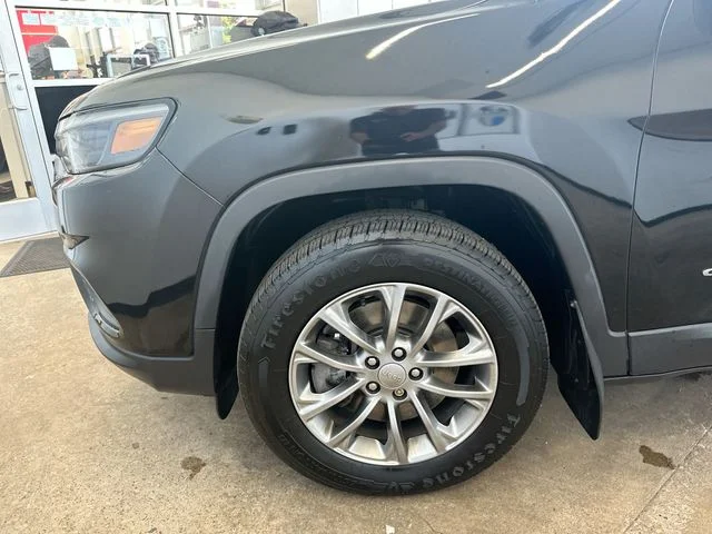 Used 2019 Black Jeep Latitude Plus image 19