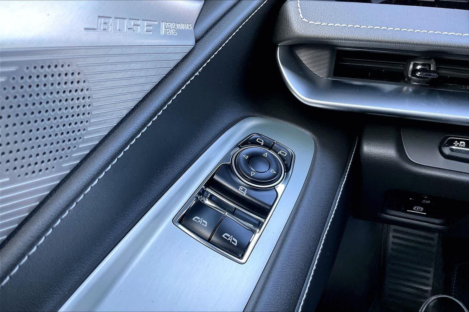 New 2027 Admiral Blue Metallic Chevrolet 2LT image 17
