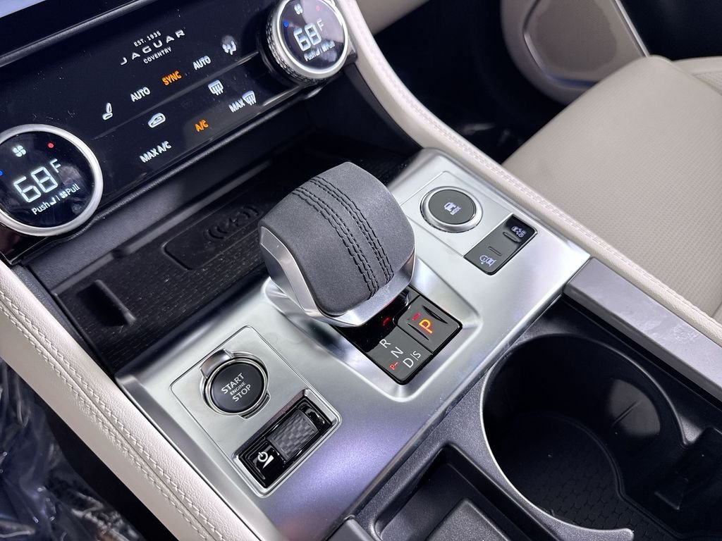 2026 Jaguar F-Pace R-Dynamic S - Photo 19