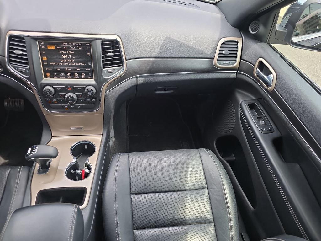 Used 2015 Black Jeep Limited image 14