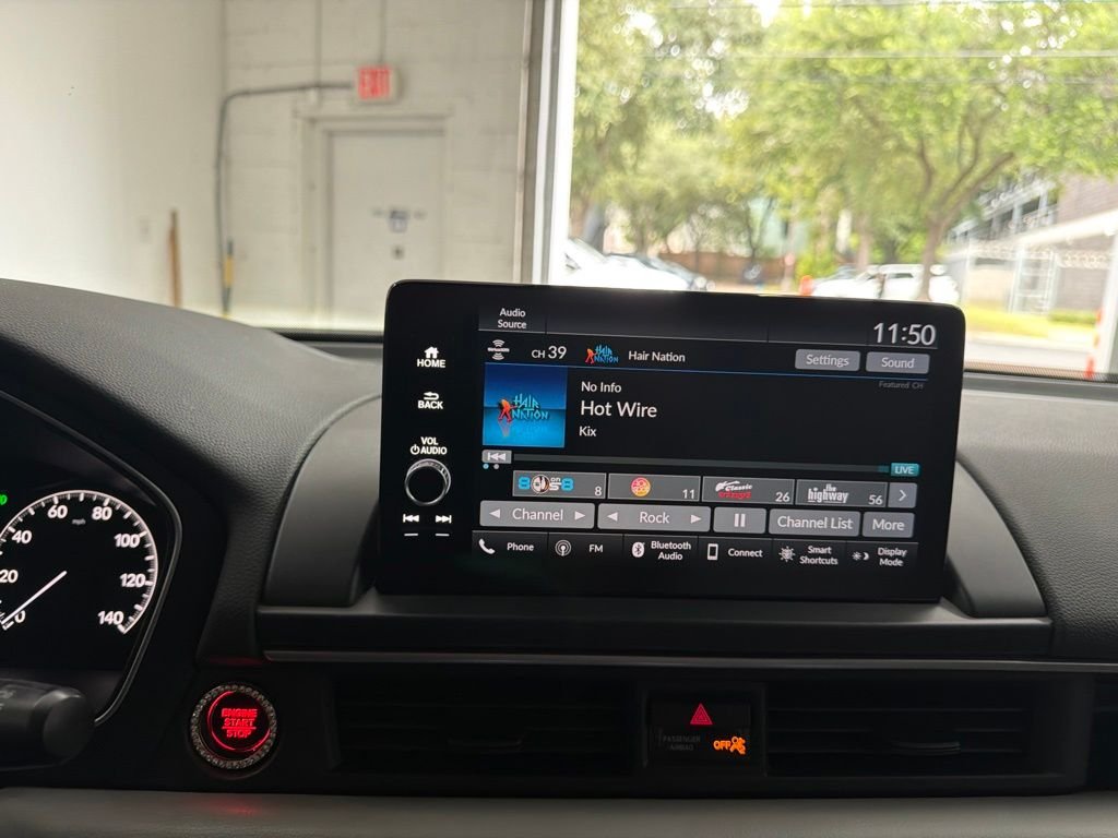 Used 2024 Silver Honda EX-L image 37