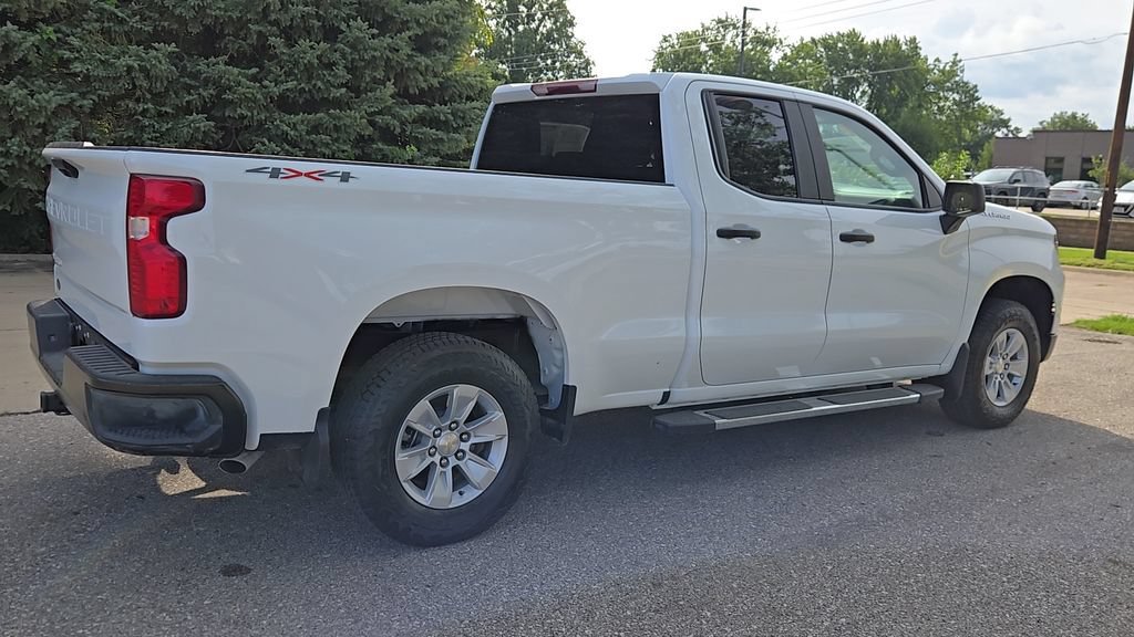 Used 2025 Summit White Chevrolet WT image 26