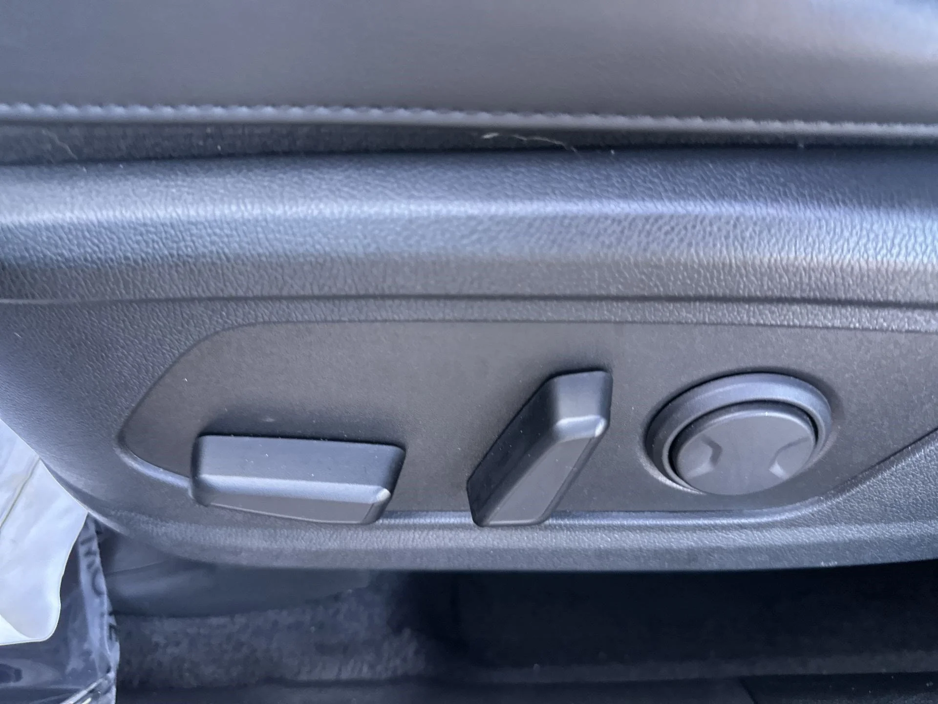 Certified Used 2023 Gravity Grey Kia SX image 14
