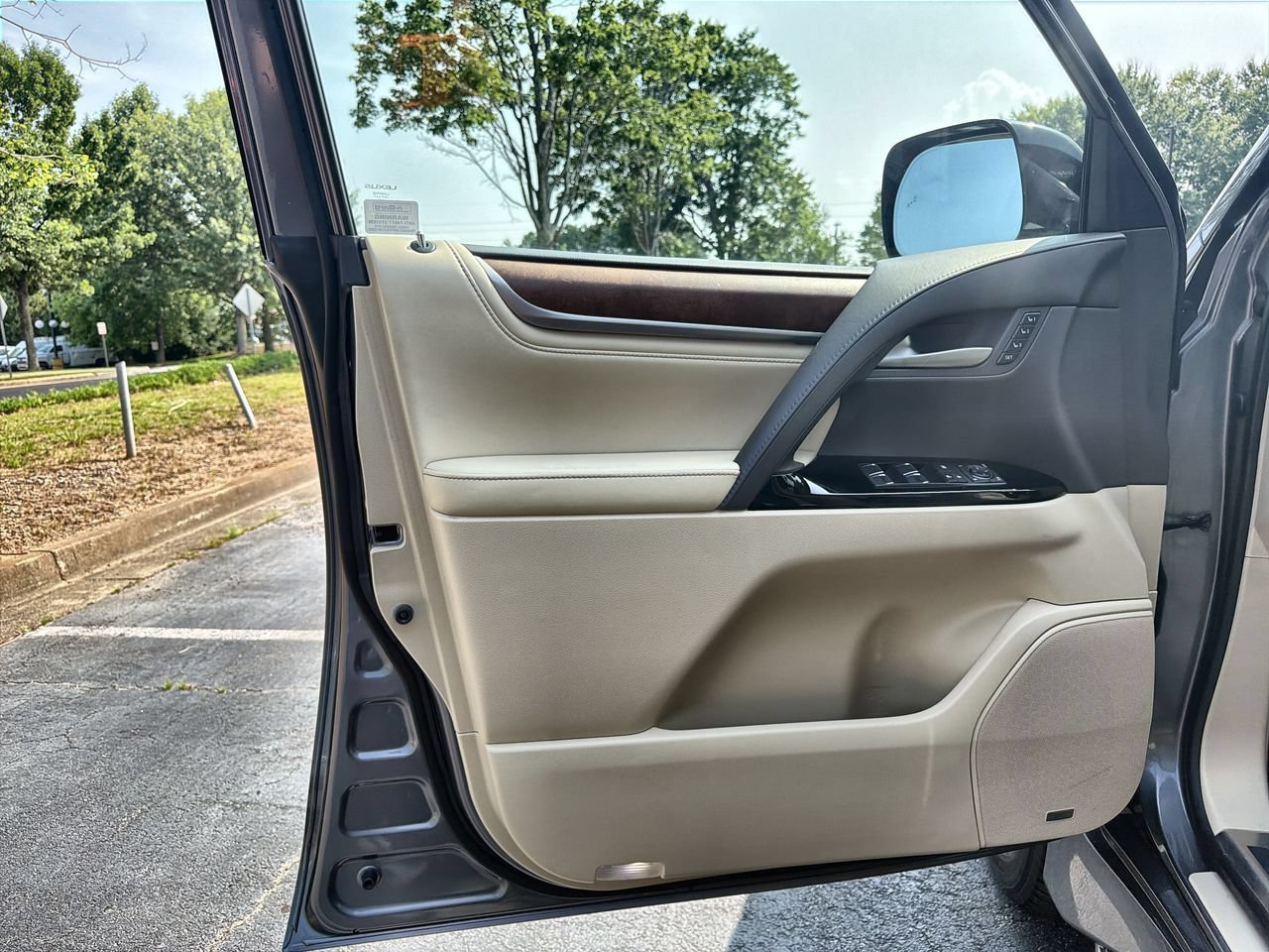Used 2019 Gray Lexus Two-Row image 18