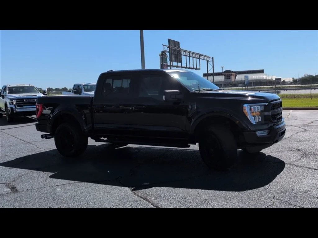 Used 2023 Black Ford XLT image 2